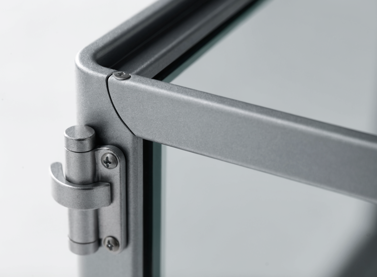 Aluminium-Framed Glass Doors hardware close-up